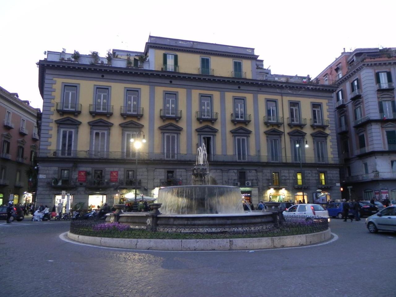 Domus Zapata Hotel Napoli Bagian luar foto