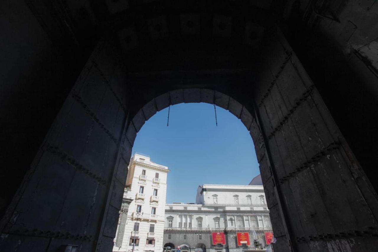 Domus Zapata Hotel Napoli Bagian luar foto