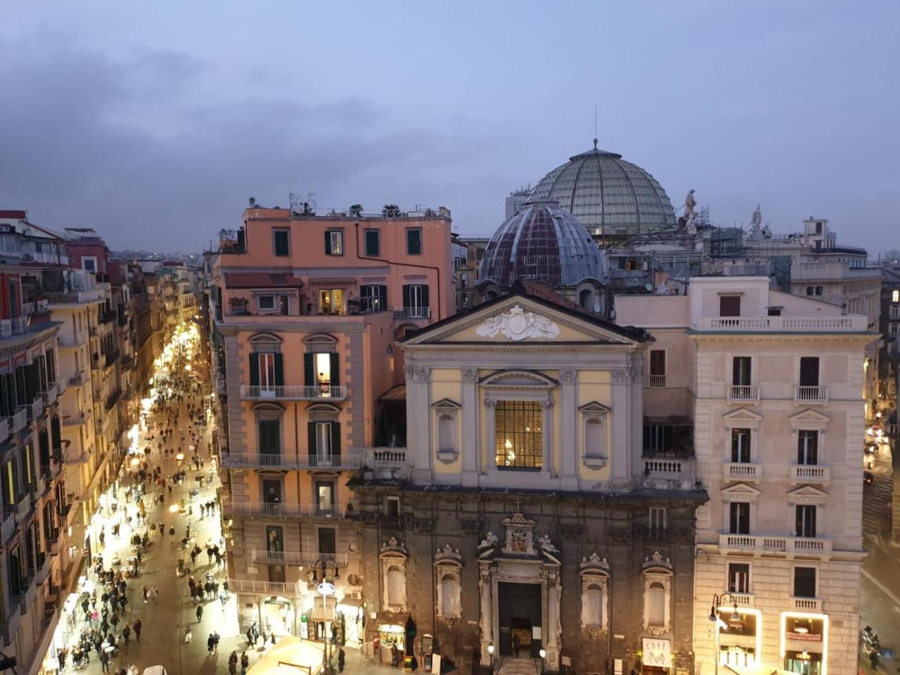 Domus Zapata Hotel Napoli Bagian luar foto