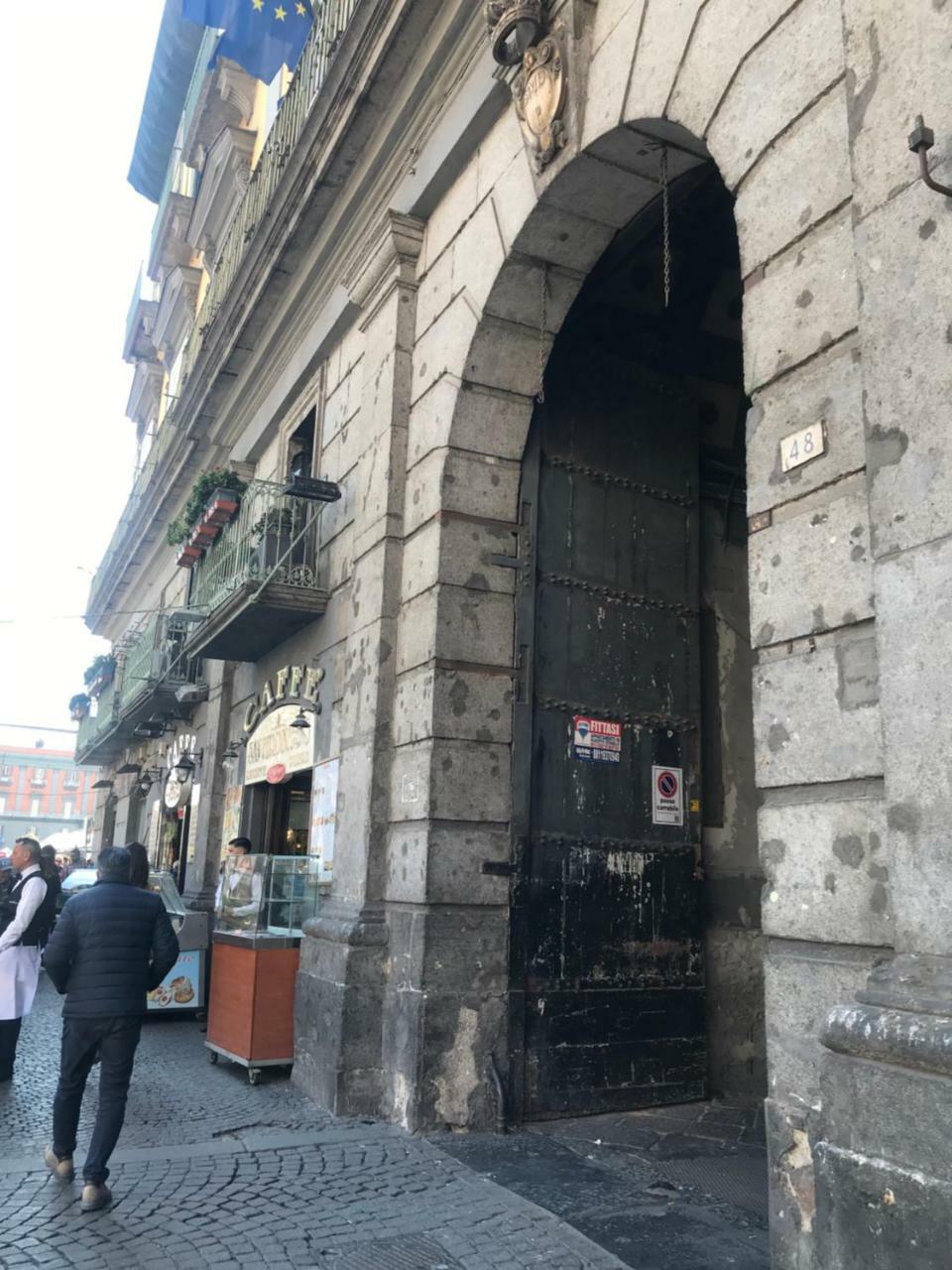 Domus Zapata Hotel Napoli Bagian luar foto
